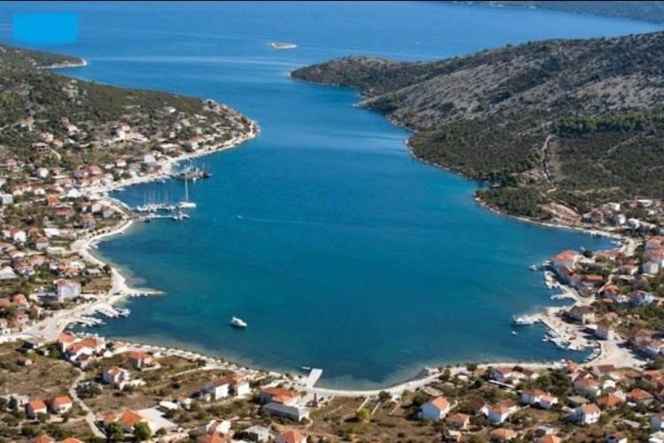 Dux Solo Leilighet Vinišće Eksteriør bilde
